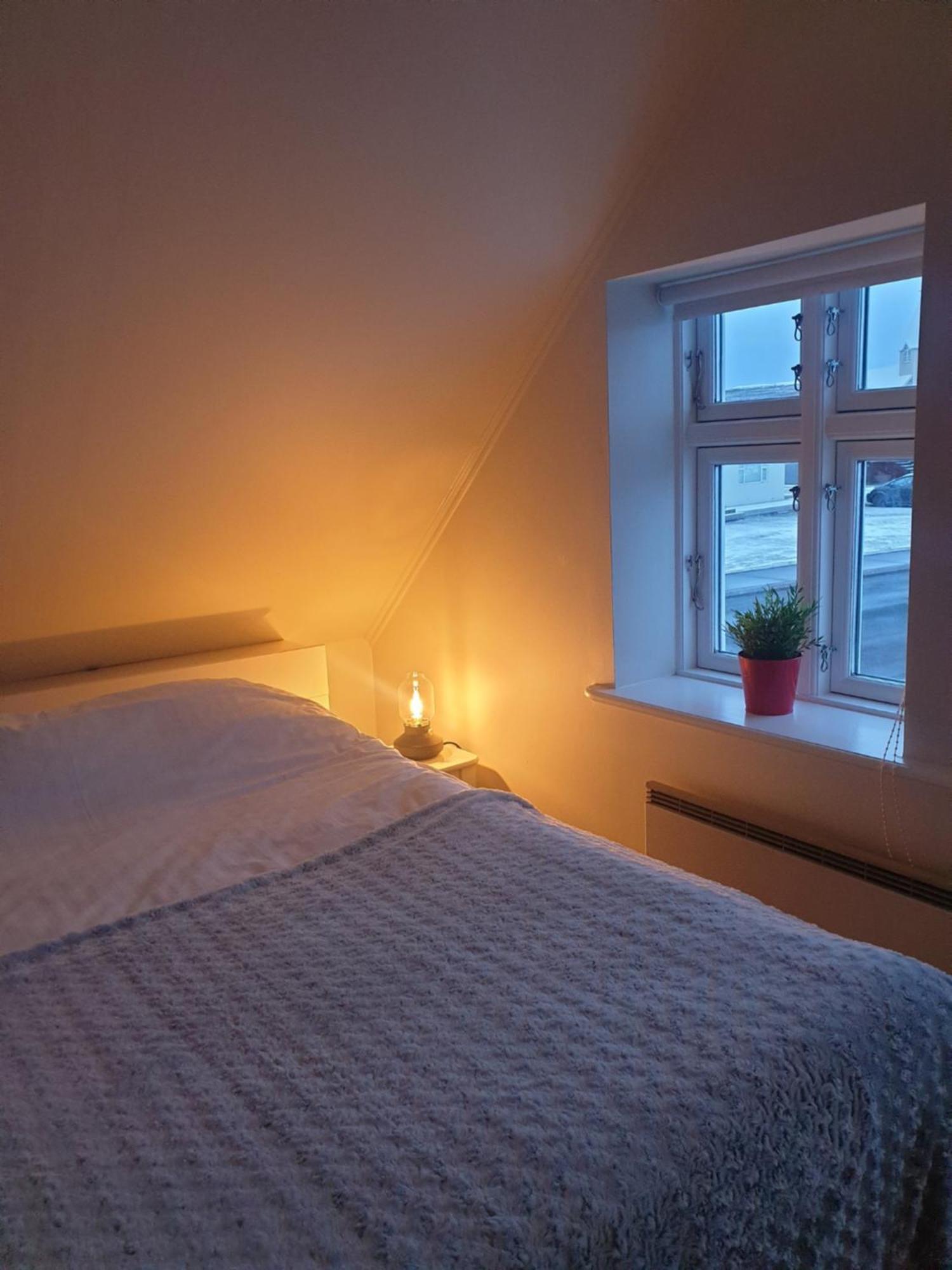 Guesthouse Lyngholt Thorshofn ภายนอก รูปภาพ