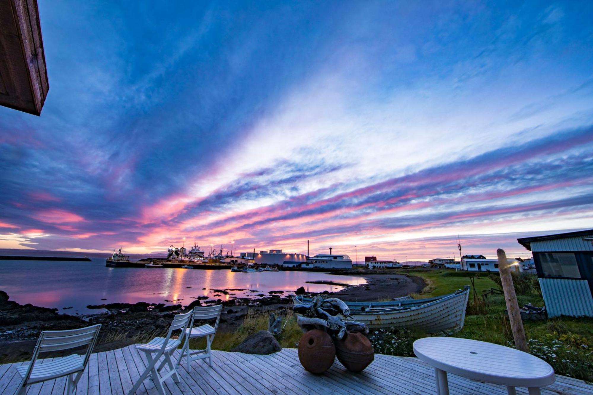 Guesthouse Lyngholt Thorshofn ภายนอก รูปภาพ